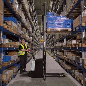 Pedestrian Stacker 1.0 – 1.6 ton - Image 5